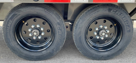 New Maxx-D GSX 20+5 Gooseneck Flatbed Trailer: Maxx-D-Out Ramps, Spare, 17.5 Tires, 18K GVWR