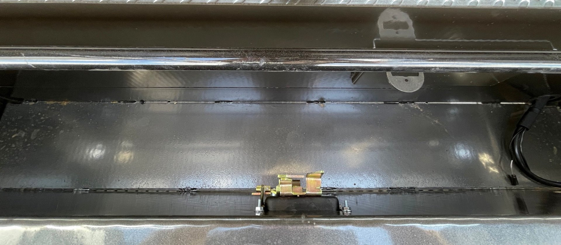 New MAXX-D G8X 24' Gooseneck Gravity Tilt Equipment Trailer 18,000 GVWR, 17.5 Tires, 8K Torsion Axles, Spare