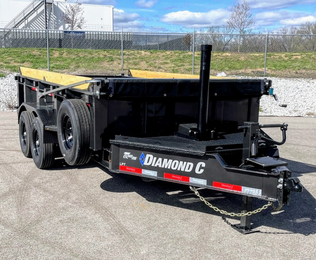 New Diamond C 14' LPT-207 Dump Trailer: 14,900 GVWR , Spare, Ramps, Solar, 24" Sides