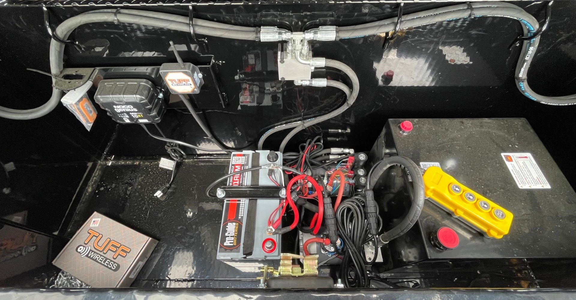 New MAXX-D DSX 83"x 20' Super Heavy Duty Gooseneck Dump Trailer: 21,000 GVWR, 7 Gauge Floor, Spare