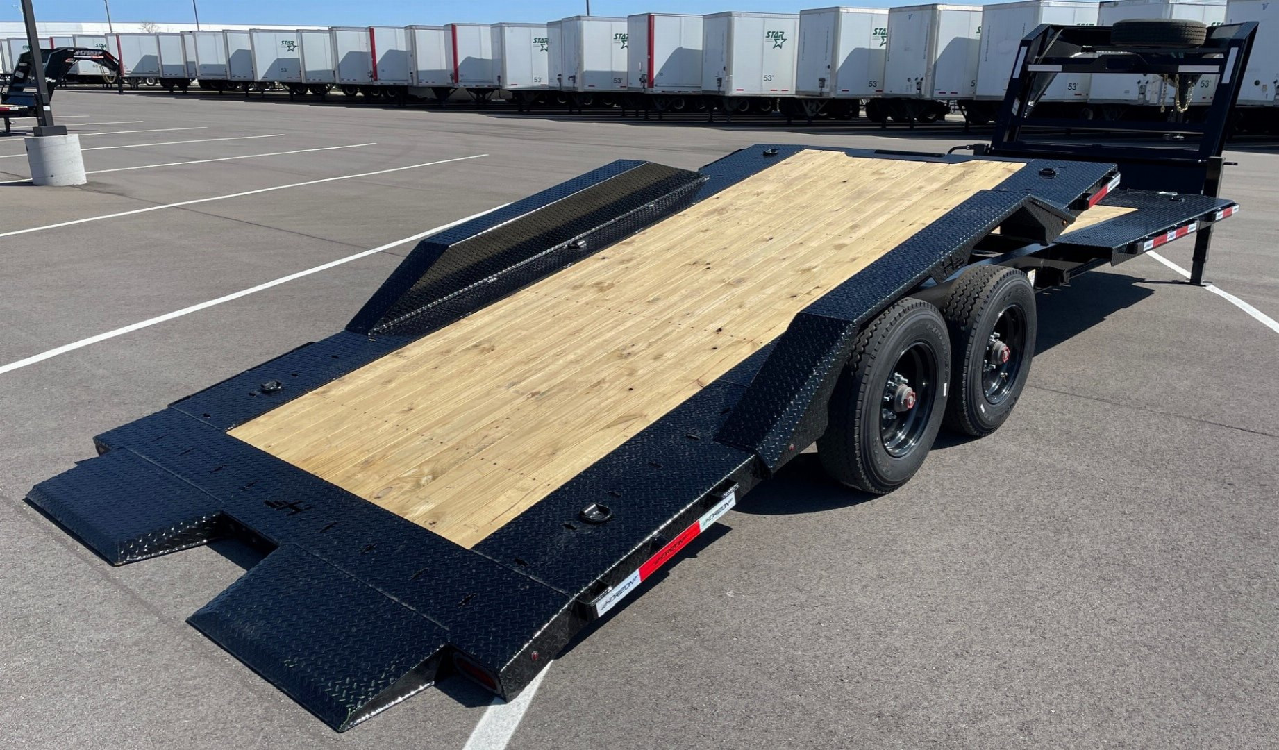 New Horizon HET 26'x102" Gooseneck Gravity Tilt Equipment Trailer 22,400 GVWR Drive Over Fenders