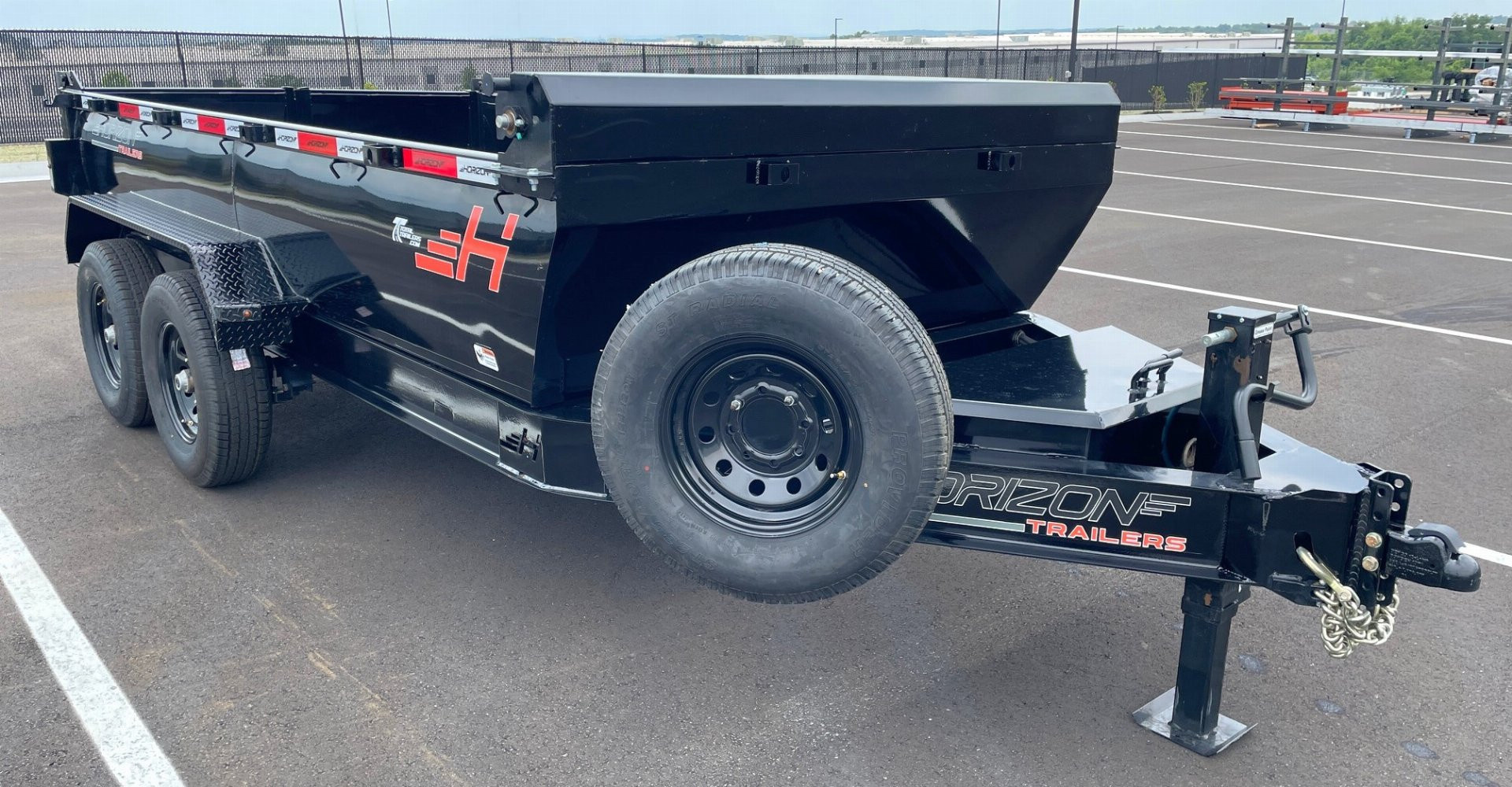 New Horizon Trailers HZ7-14' 14,000lb (GVWR) 14ply Tires, 24" Sides, Spare, Dump Trailer