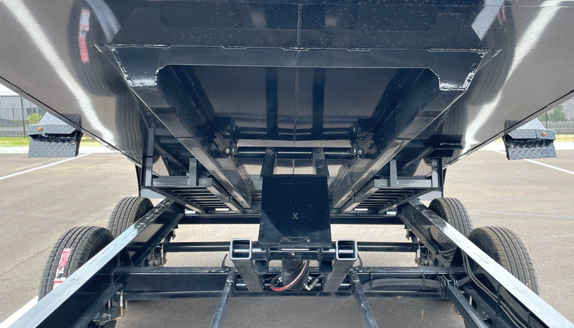 New Horizon Trailers HZ7-14' 14,000lb (GVWR) 14ply Tires, 24" Sides, Spare, Dump Trailer