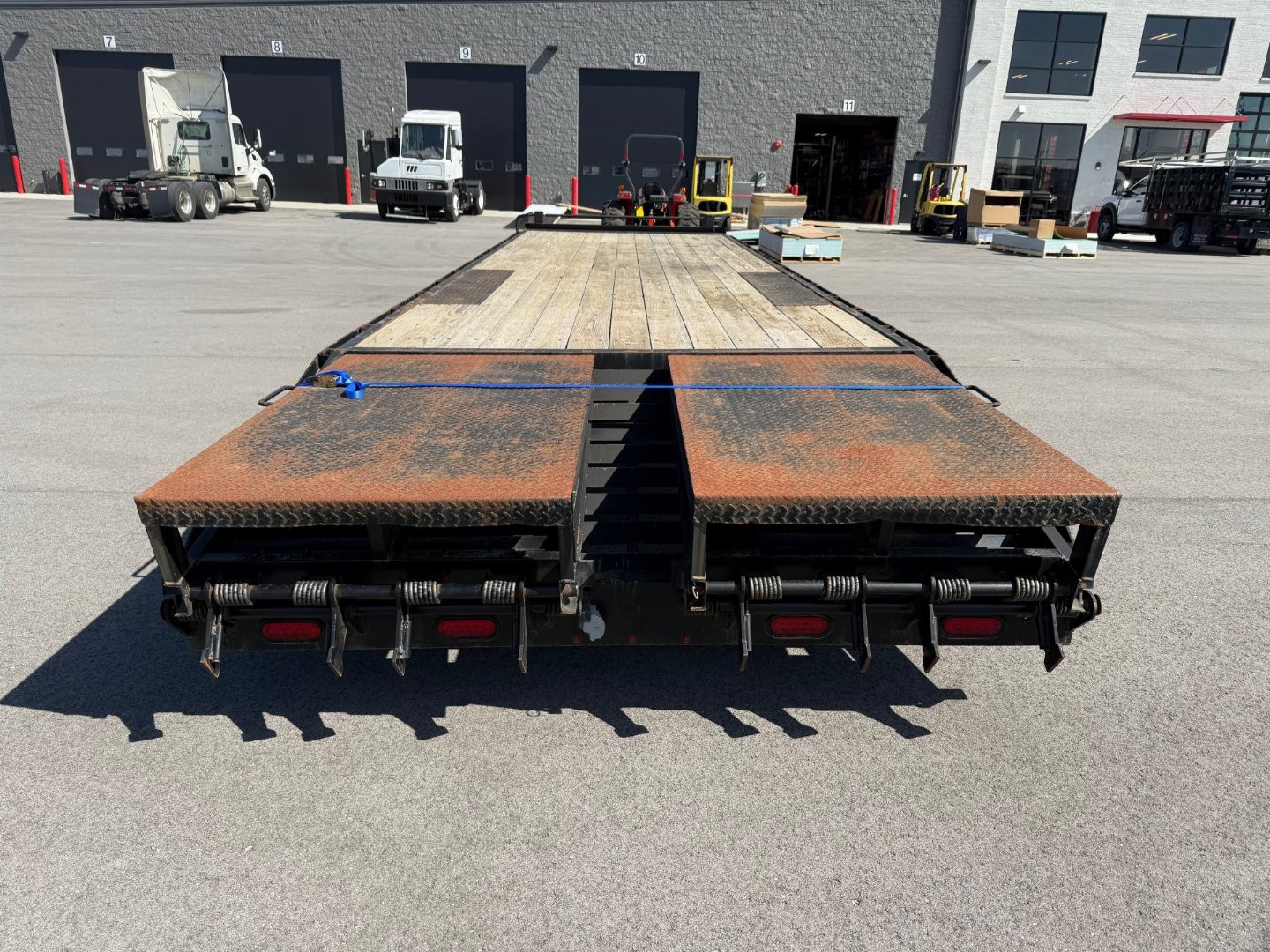 Used 2020 BJ's 25+5 x 102" Deckover Equipment Trailer 16,000 GVWR Mega Ramps