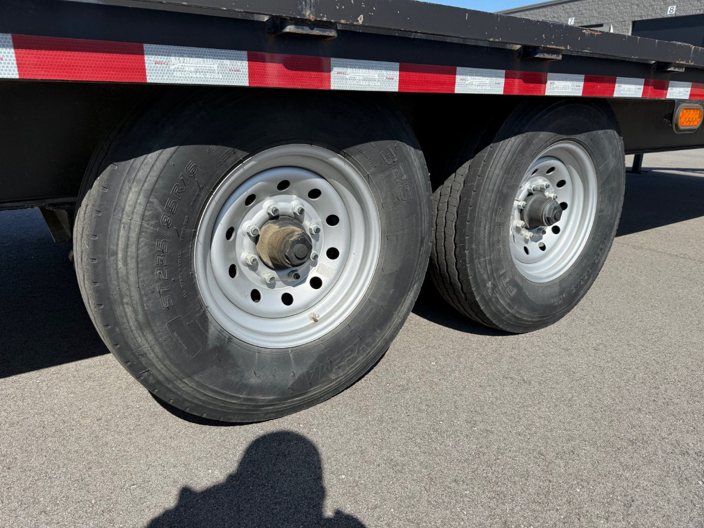 Used 2020 BJ's 25+5 x 102" Deckover Equipment Trailer 16,000 GVWR Mega Ramps