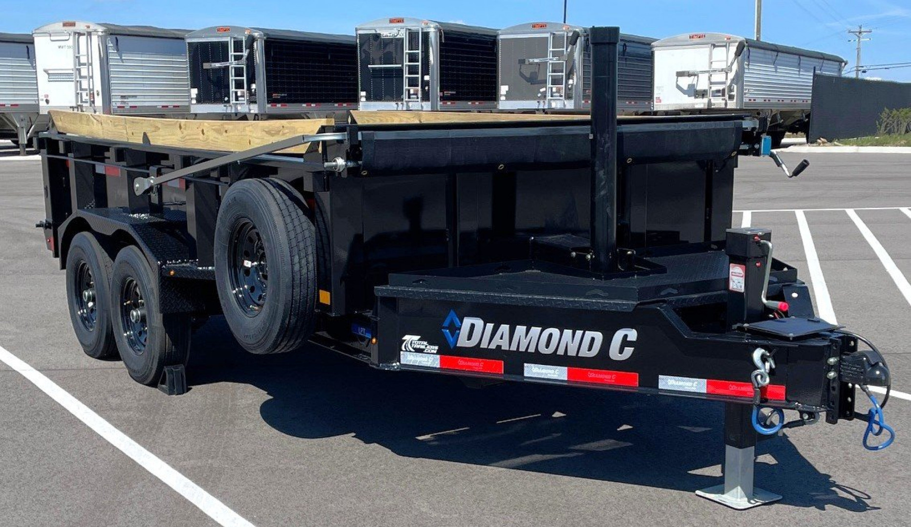 New Diamond C 14' LPT 207 Dump Trailer: 14,900 GVWR, SPARE, RAMPS, SOLAR