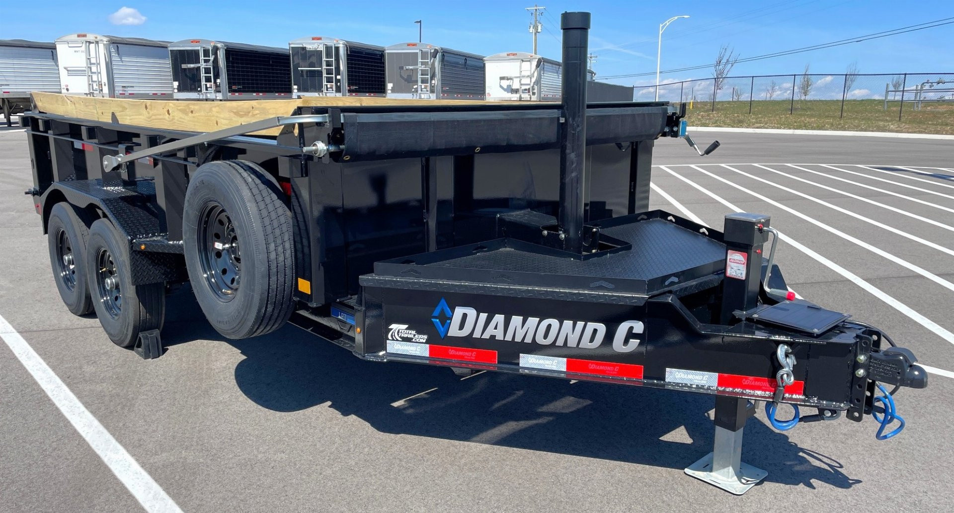 New Diamond C 14' LPT 207 Dump Trailer: 14,900 GVWR, SPARE, RAMPS, SOLAR