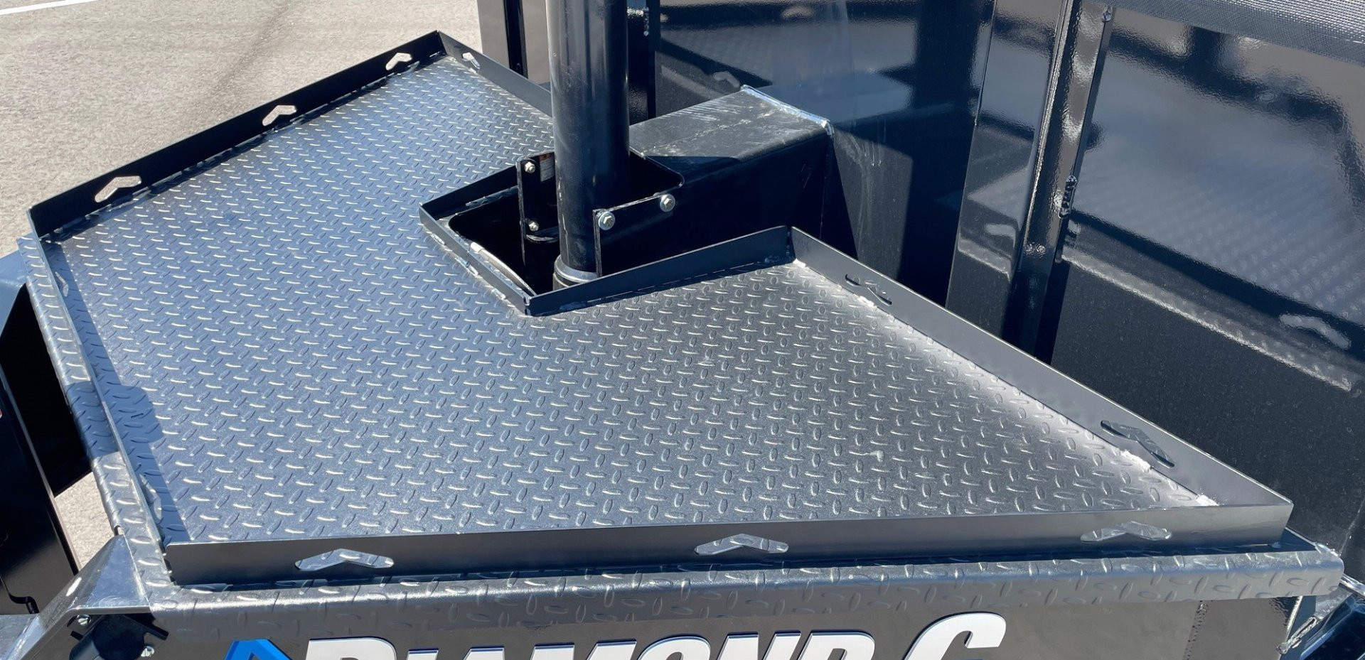 New Diamond C 14' LPT 207 Dump Trailer: 14,900 GVWR, SPARE, RAMPS, SOLAR