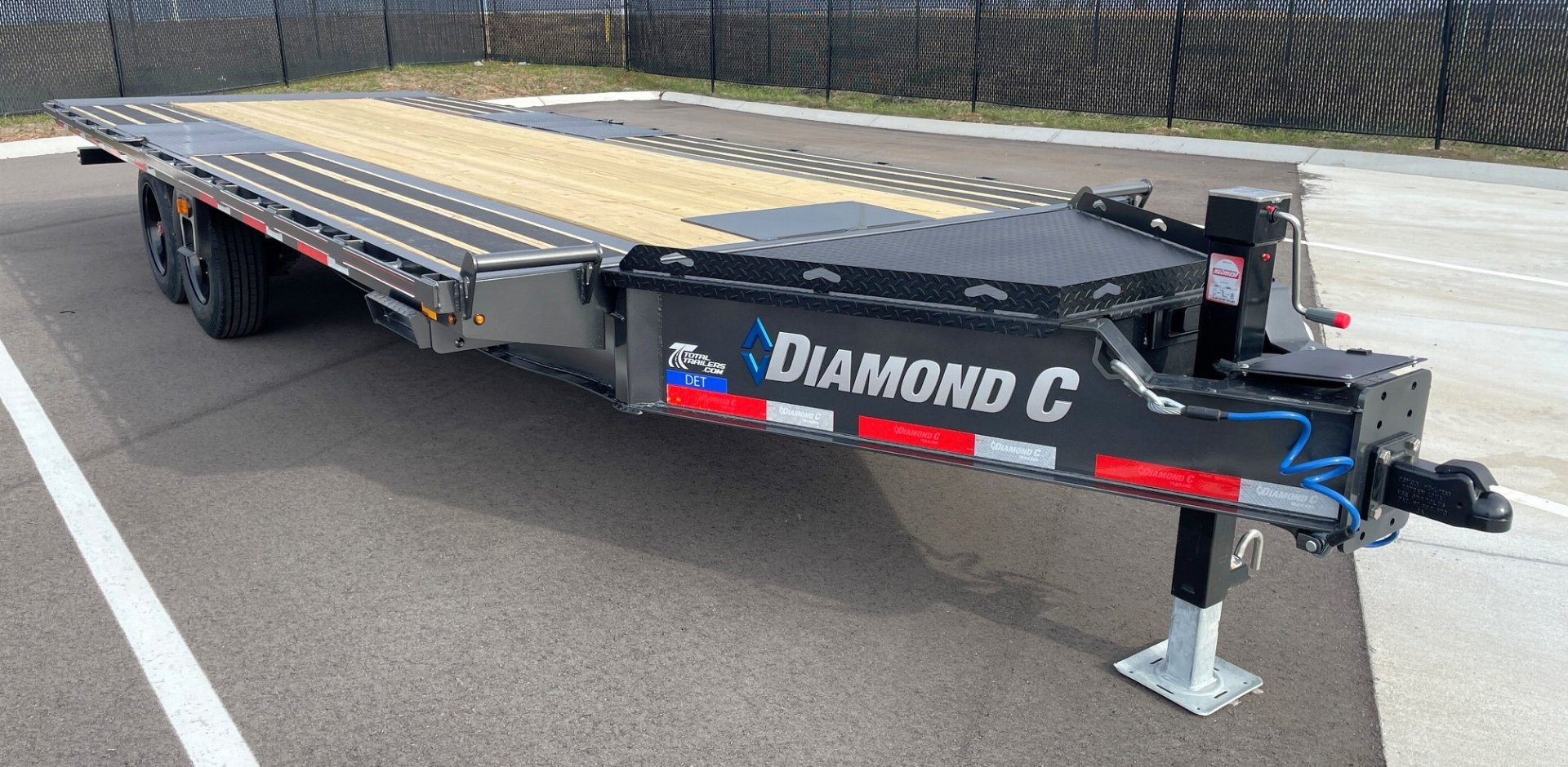 New Diamond C Trailers DET 22' Power Tilt Deck over Trailer 18,000LB, Non Skid Floor, 8K Axles, 17.5" Tires