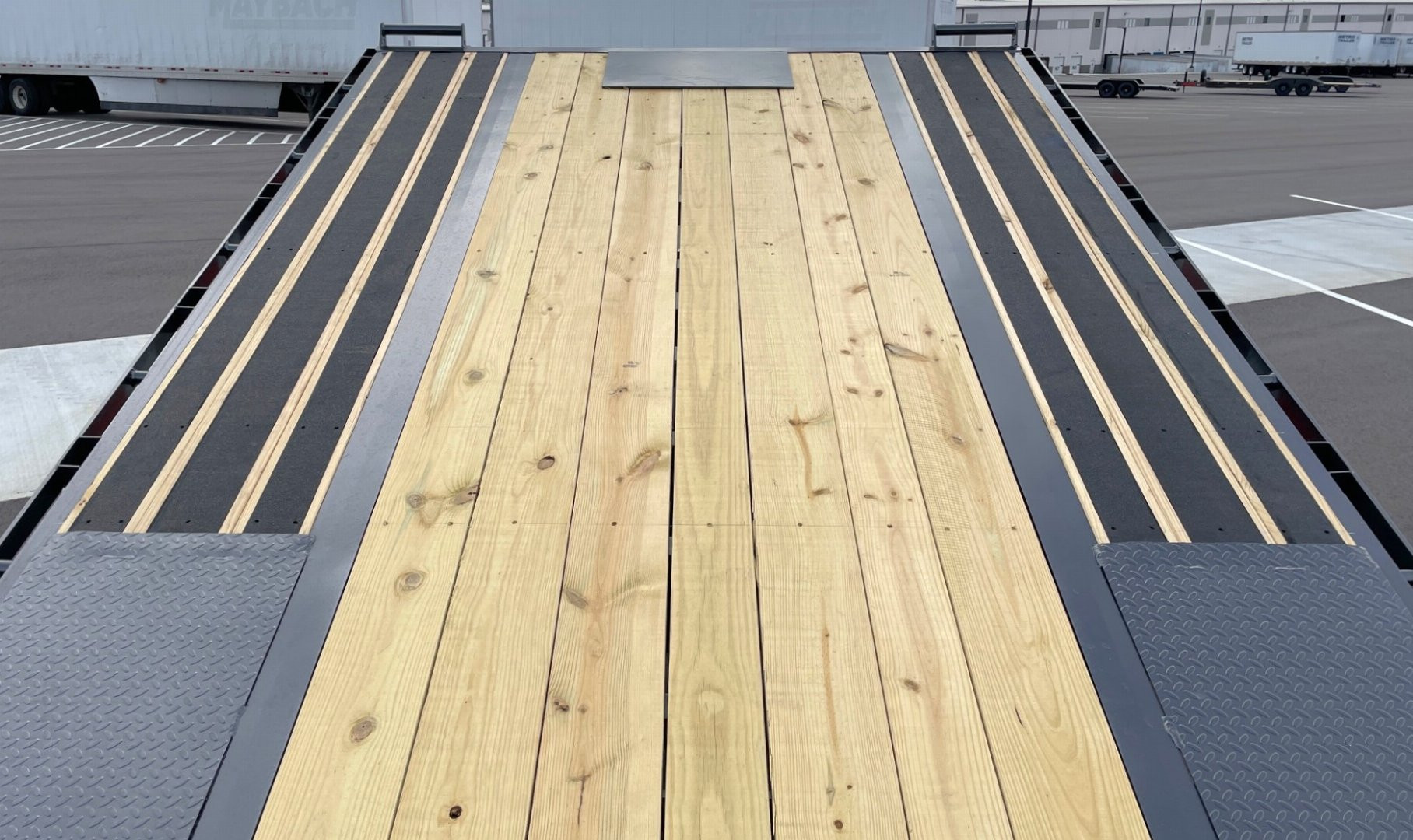 New Diamond C Trailers DET 22' Power Tilt Deck over Trailer 18,000LB, Non Skid Floor, 8K Axles, 17.5" Tires