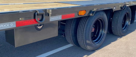 New MAXX-D YDX 102"x 34' Gooseneck Hydraulic Dove Flatbed Trailer 25,990 (GVWR) Wireless Remote, Spare
