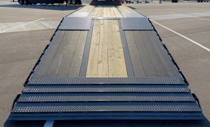 New MAXX-D YDX 102"x 34' Gooseneck Hydraulic Dove Flatbed Trailer 25,990 (GVWR) Wireless Remote, Spare