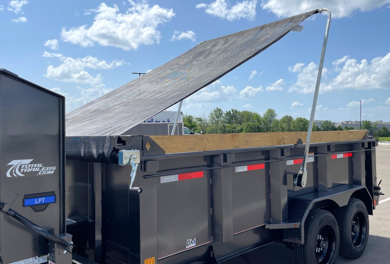 New Diamond C LPT 207 - GN 14' Dump Trailer -32" Sides, 16,000 GVWR, 17.5 Tires, Straight Axles