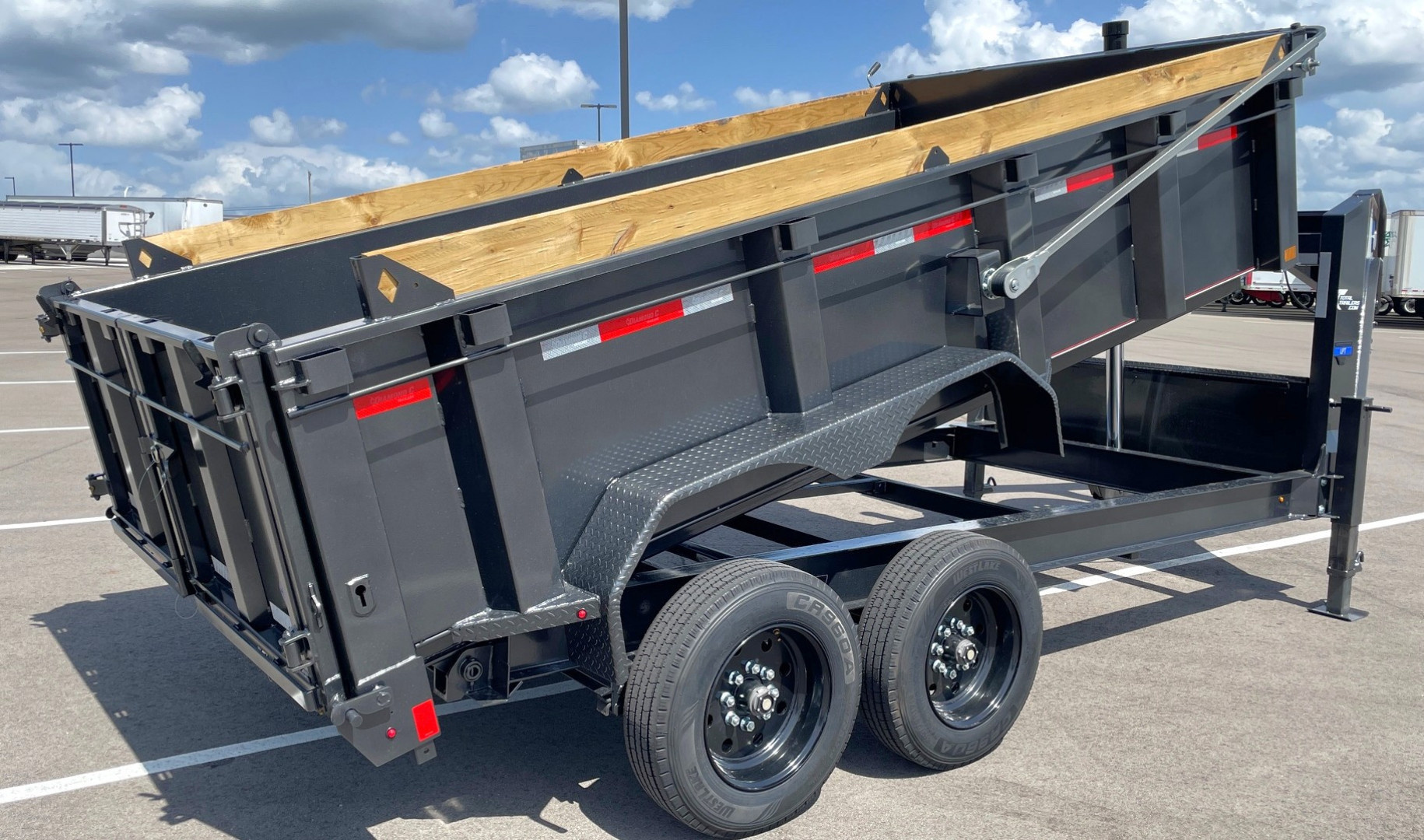 New Diamond C LPT 207 - GN 14' Dump Trailer -32" Sides, 16,000 GVWR, 17.5 Tires, Straight Axles