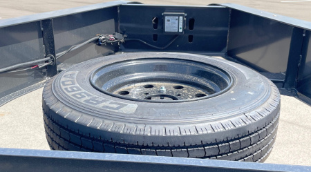 New Diamond C LPT 207 - GN 14' Dump Trailer -32" Sides, 16,000 GVWR, 17.5 Tires, Straight Axles