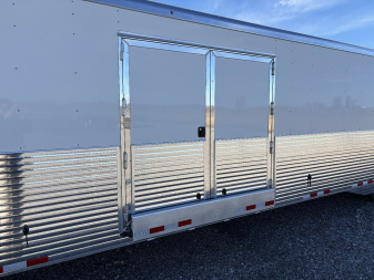New CLEARANCE! Sundowner Trailers 48' 2 Car Hauler