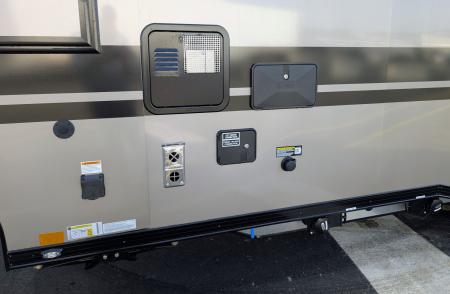 New ATC PLa 450 (2016)Half Ton Towable Aluminum Toy Hauler