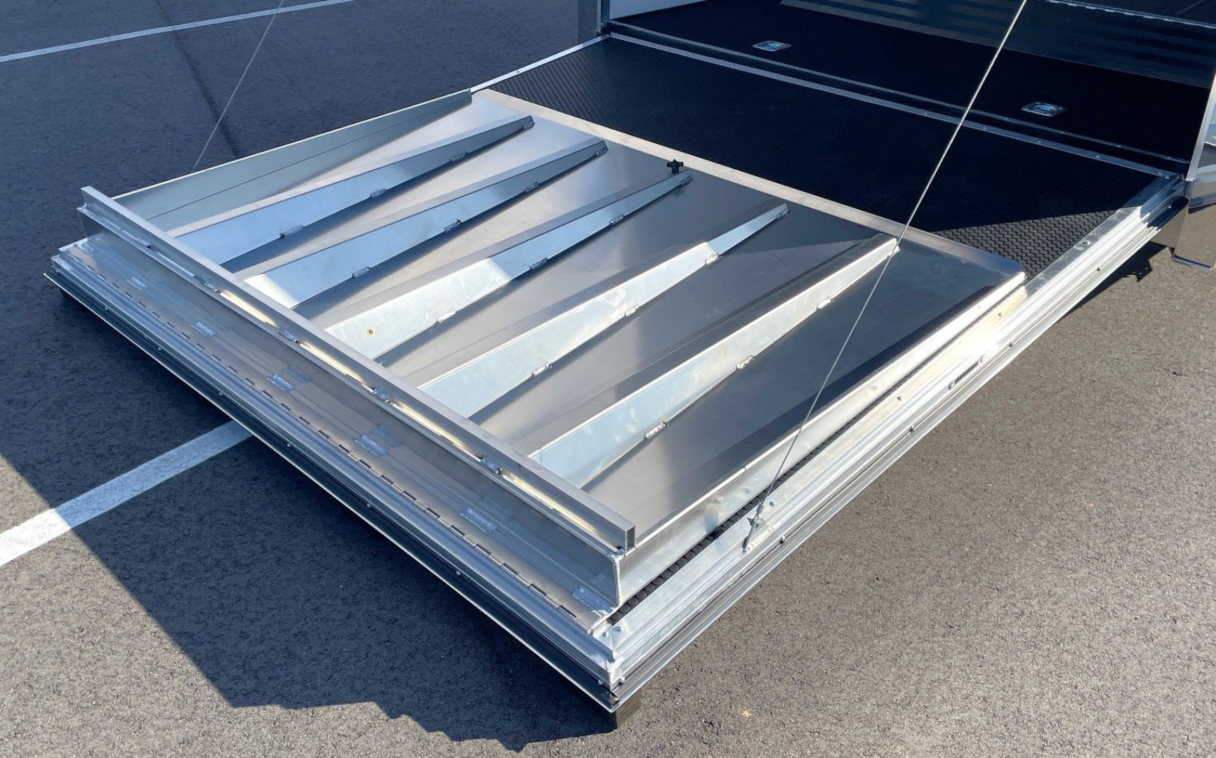 New ATC Rom 800 30' Aluminum Stacker