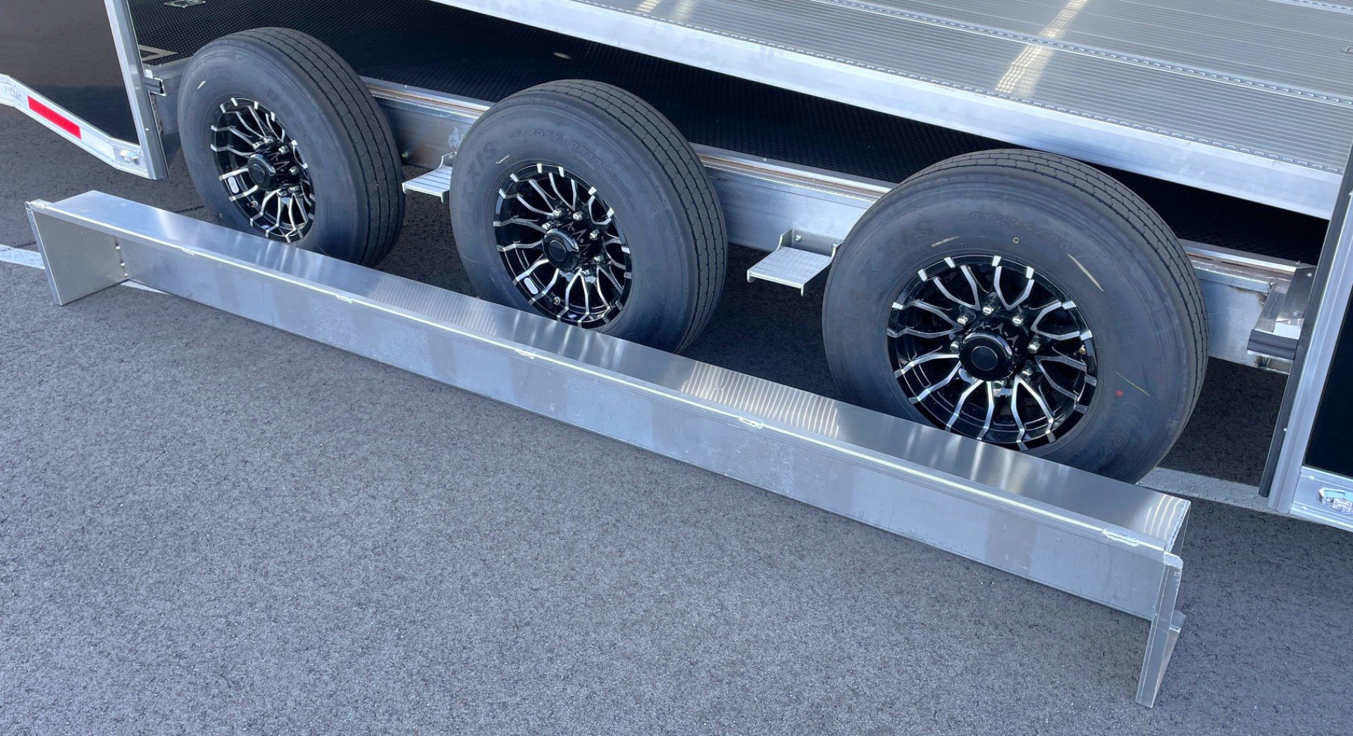 New ATC Rom 800 30' Aluminum Stacker