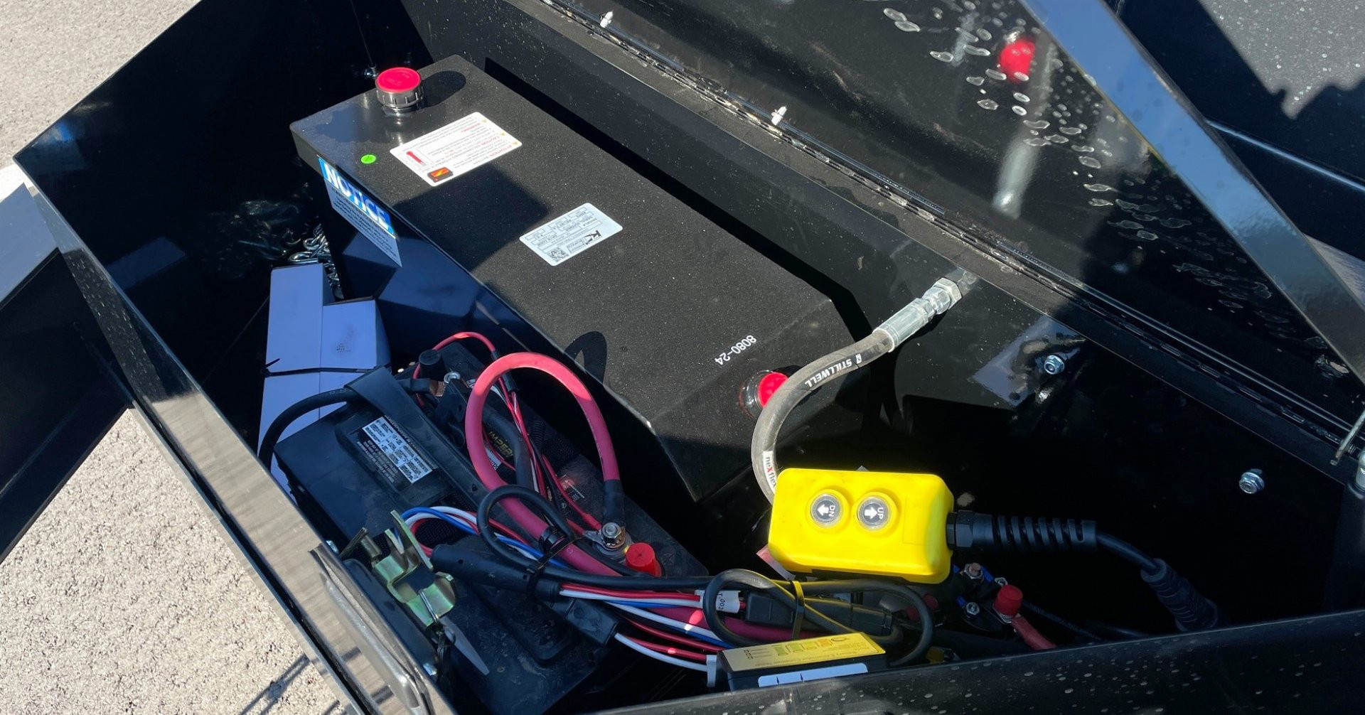 New Diamond C Baseline 82" x 14' 16,000 LB Telescopic Dump Trailer 24" Sides w/ Board Brackets, 14ply tires, Spare, Solar