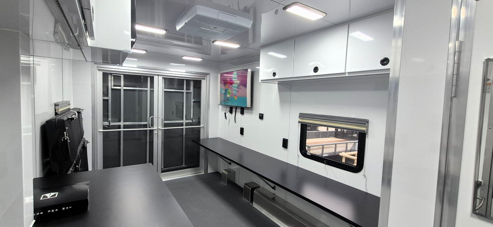 New 24’ Front Office Medical / Office Trailer w/ Bathroom, Generator