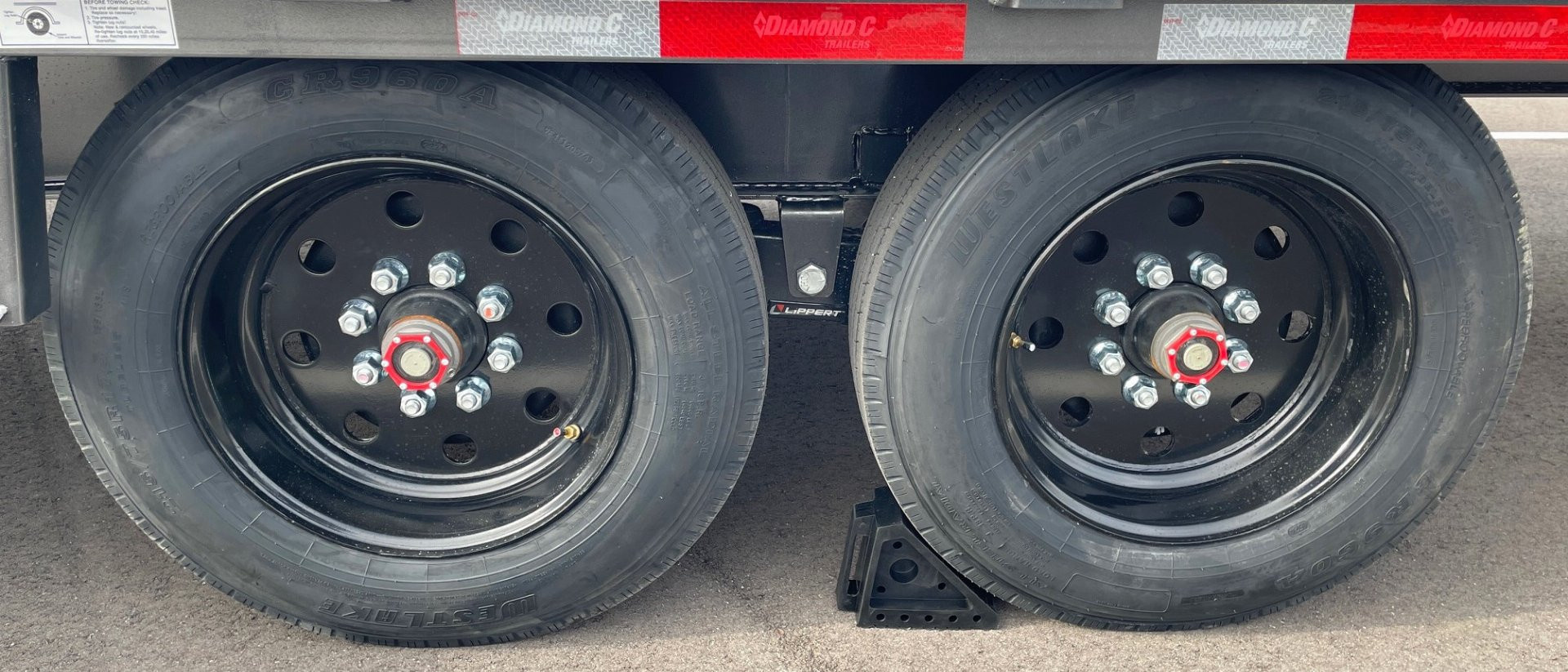 New Diamond C Trailers DET 22' Power Tilt Deck over Trailer 18,000LB, Non Skid Floor, 8K Axles, 17.5" Tires