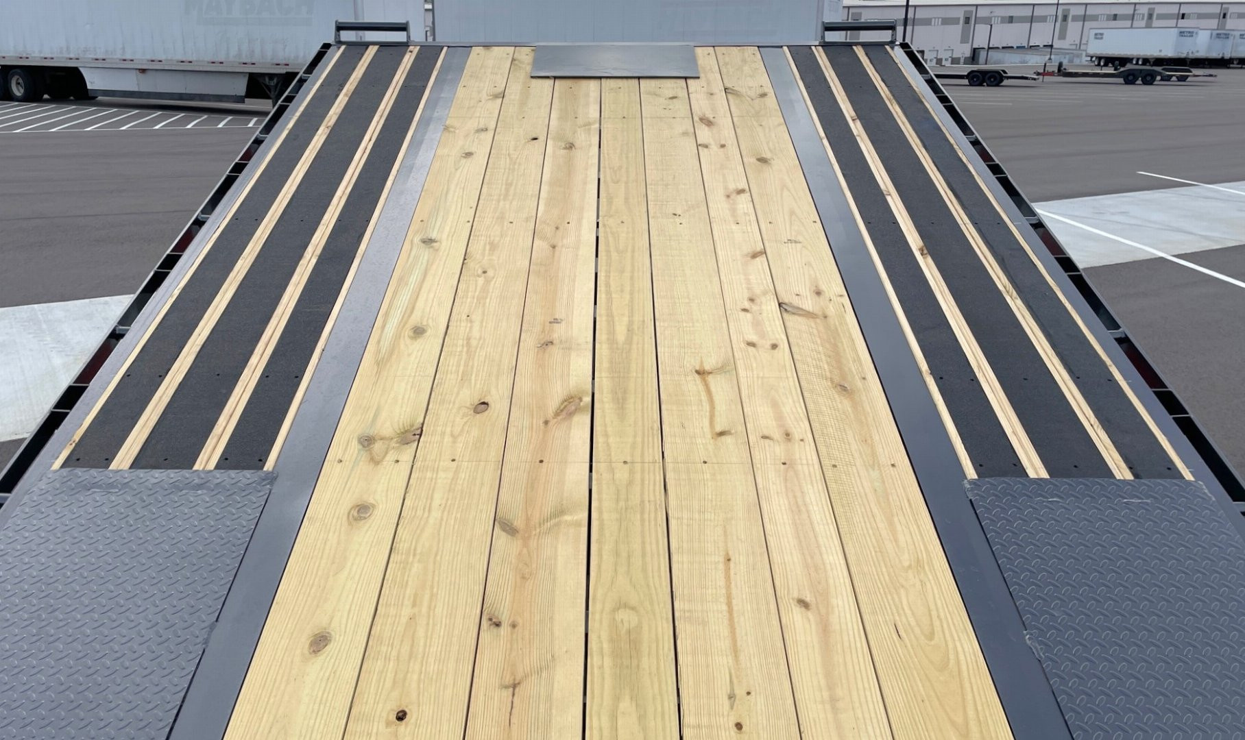 New Diamond C Trailers DET 22' Power Tilt Deck over Trailer 18,000LB, Non Skid Floor, 8K Axles, 17.5" Tires