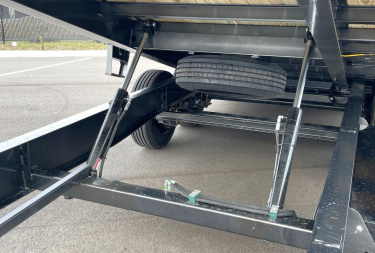 New Diamond C Trailers DET 22' Power Tilt Deck over Trailer 18,000LB, Non Skid Floor, 8K Axles, 17.5" Tires