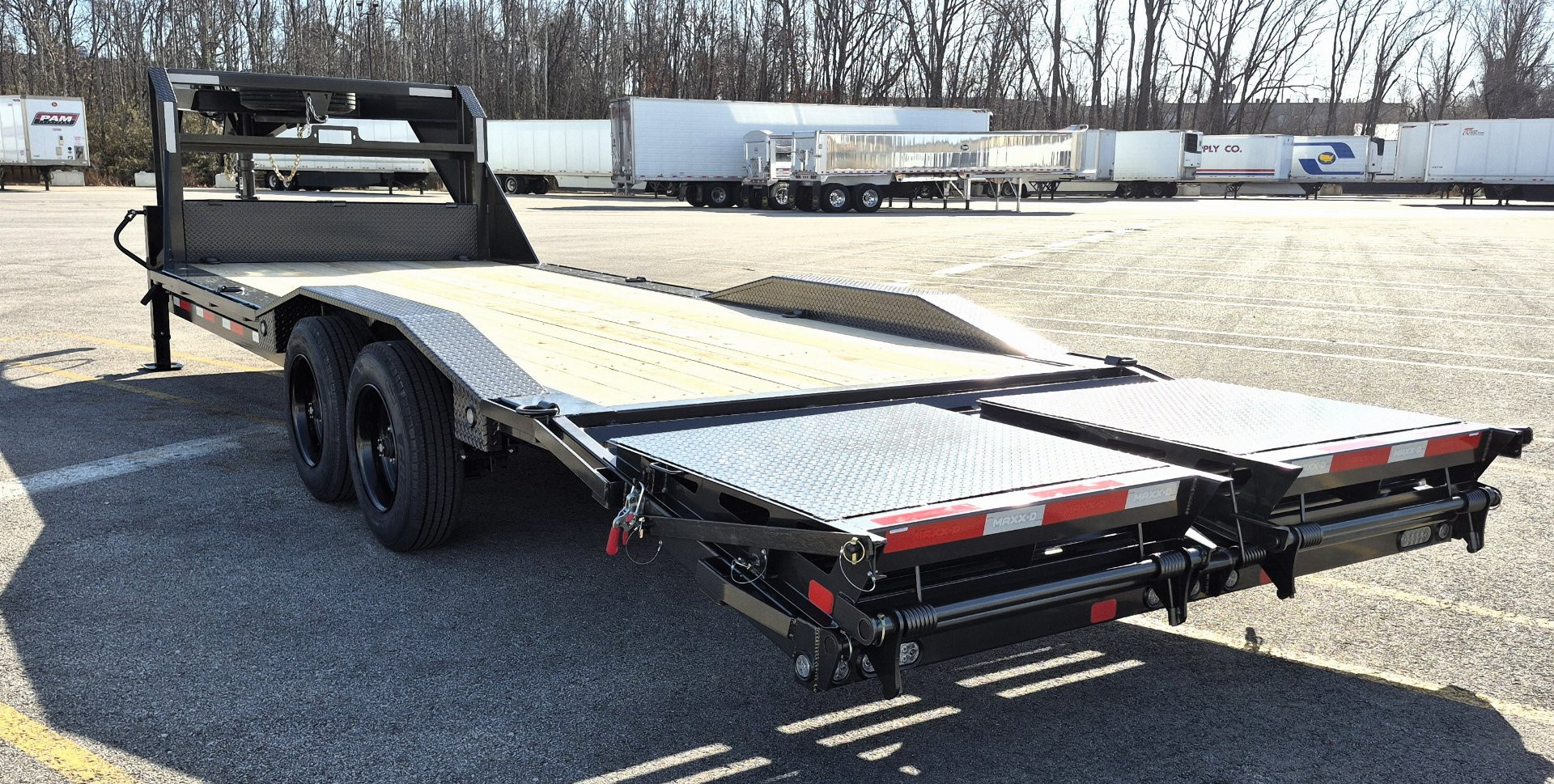 New MAXX-D H8X 102"x 24' Gooseneck Equipment Trailer 18,000(GVWR), Drive Over Fenders, Spare