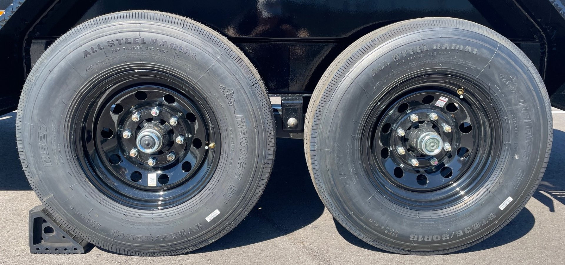 New Diamond C Baseline 14' 14,000LB Telescopic Dump Trailer, 14 Ply Tires, Spare Tires