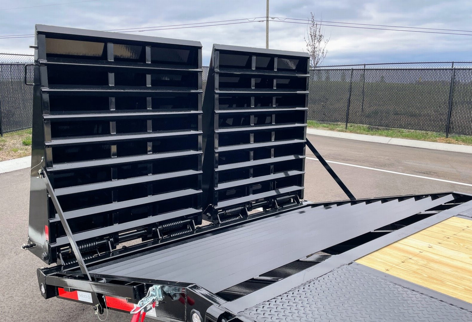 New MAXX-D LDX 102"x 25'+5' GOOSENECK LOW PROFILE DUAL TANDEM FLATBED TRAILER 24,000 GVWR