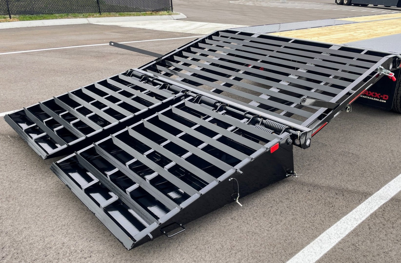 New MAXX-D LDX 102"x 25'+5' GOOSENECK LOW PROFILE DUAL TANDEM FLATBED TRAILER 24,000 GVWR