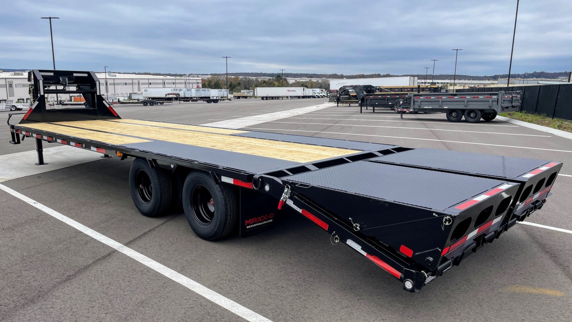 New MAXX-D LDX 102"x 25'+5' GOOSENECK LOW PROFILE DUAL TANDEM FLATBED TRAILER 24,000 GVWR