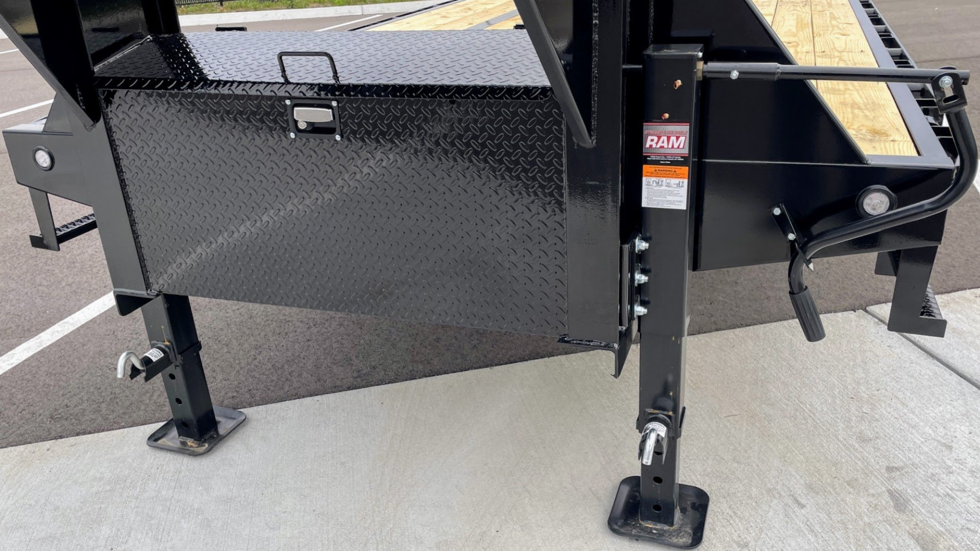 New MAXX-D LDX 102"x 25'+5' GOOSENECK LOW PROFILE DUAL TANDEM FLATBED TRAILER 24,000 GVWR