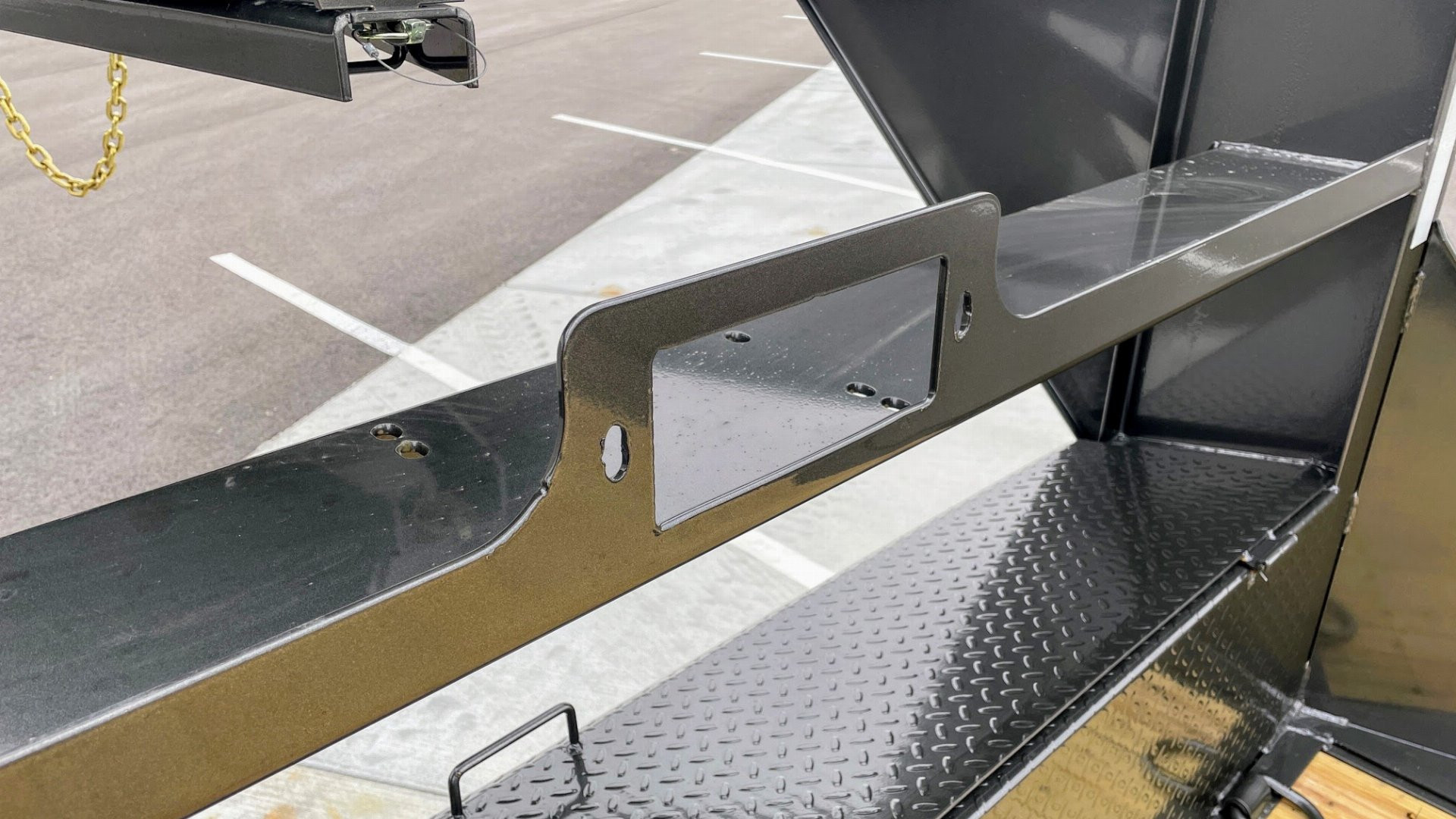 New MAXX-D H8X 102"x 32' Gooseneck Equipment Trailer 18,000(GVWR), Drive Over Fenders, Spare