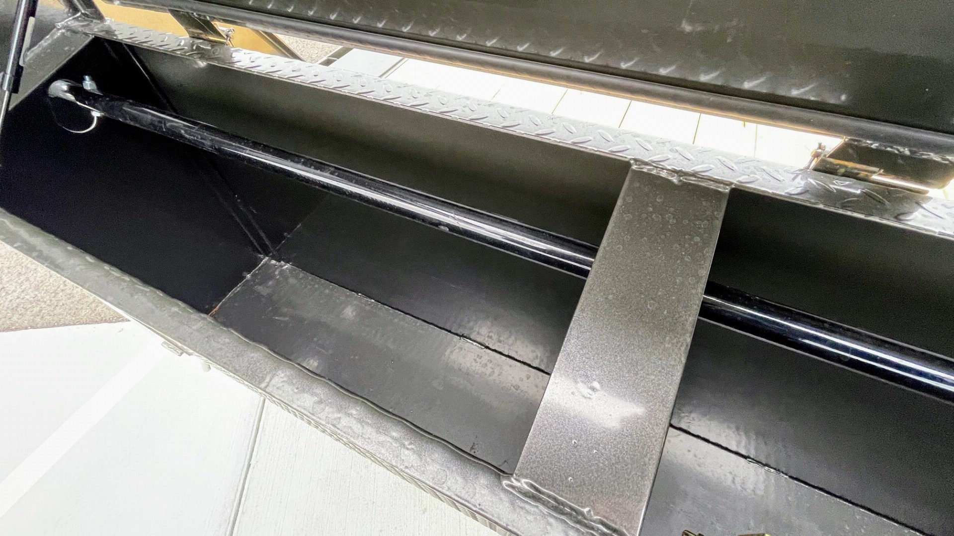 New MAXX-D H8X 102"x 32' Gooseneck Equipment Trailer 18,000(GVWR), Drive Over Fenders, Spare