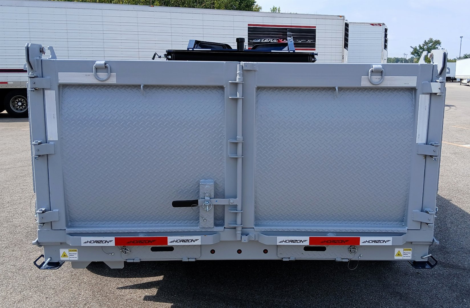 New Horizon 16' Gooseneck Dump Trailer 22,400LB, 18ply Tires, 36" Sides, Side Door, 10K Axles, 7 Gauge Floor