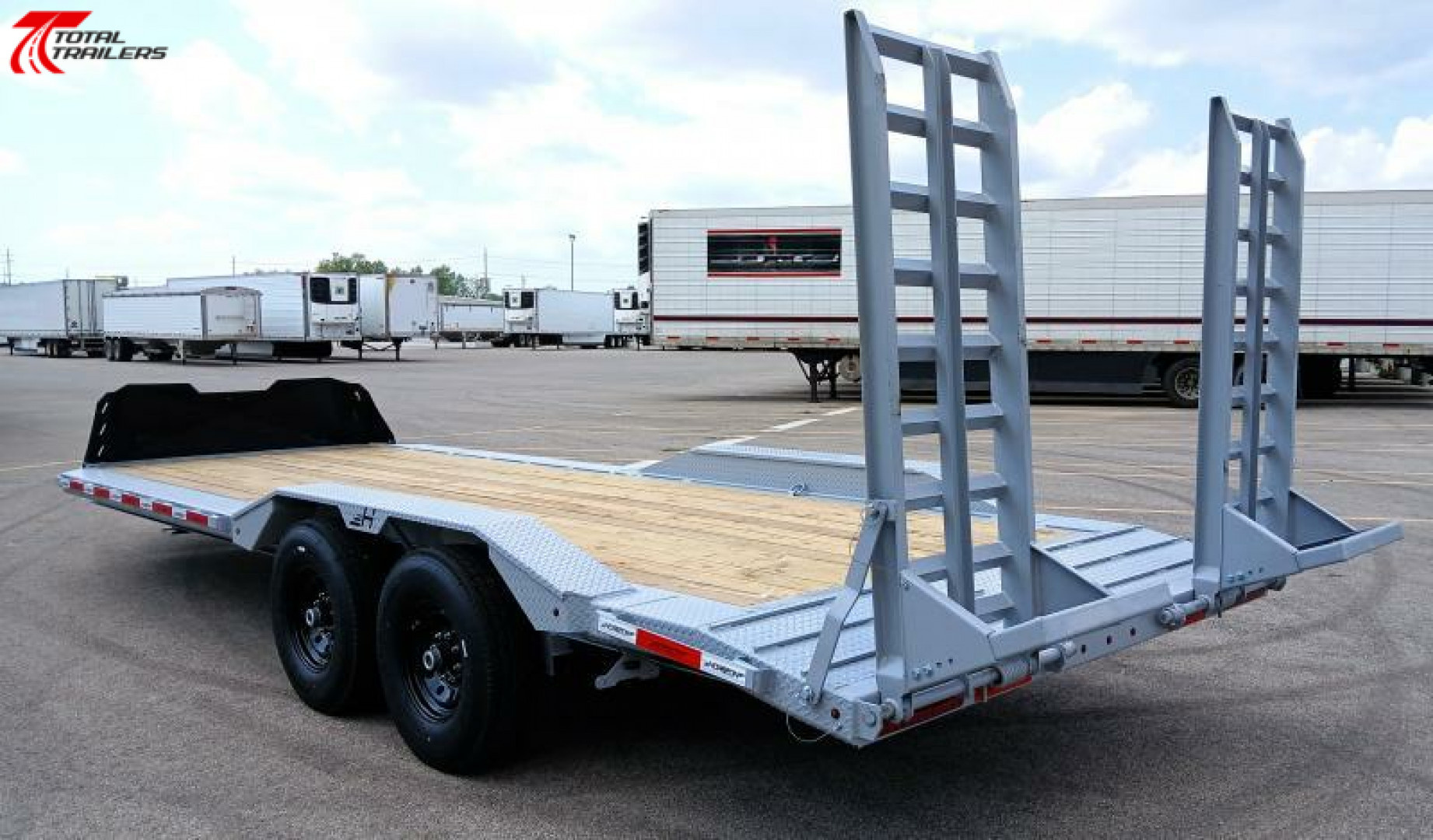 New Horizon 102"W x 22' Equipment Trailer 15,260lb, Drive Over Fenders, 14 Ply Tires, Spare