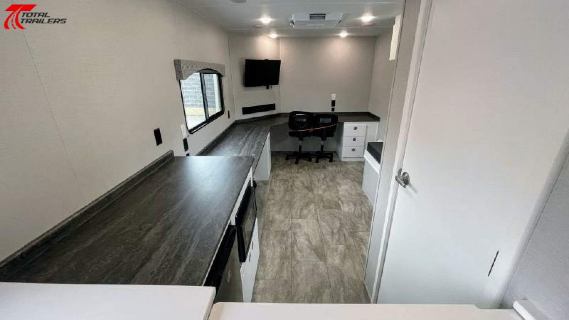 New 20' Jobsite Office Trailer w/ AC, Heat, Cabinets