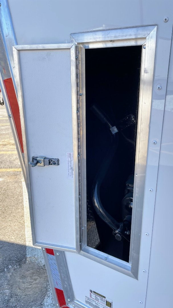 New Discovery Trailers 8.5 x 36 (16,000lb) GVWR Gooseneck Cargo / Enclosed Trailer