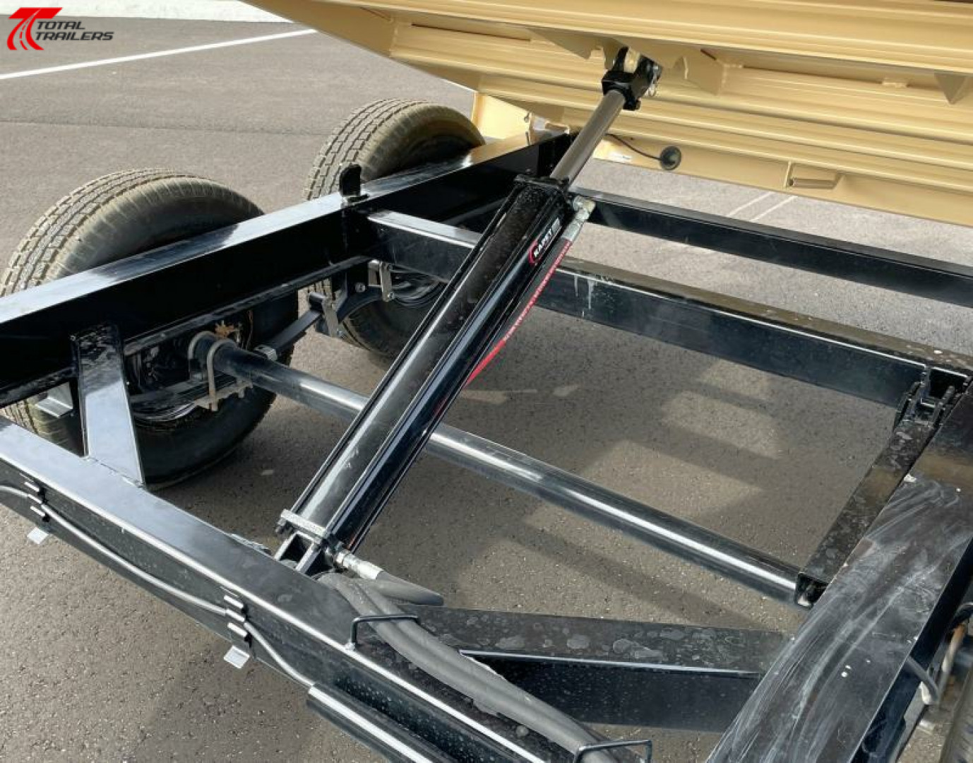 New Horizon Trailers 10' Dump Trailer 7630LB, 18" Sides, Tarp, Ramps, Spare Tire