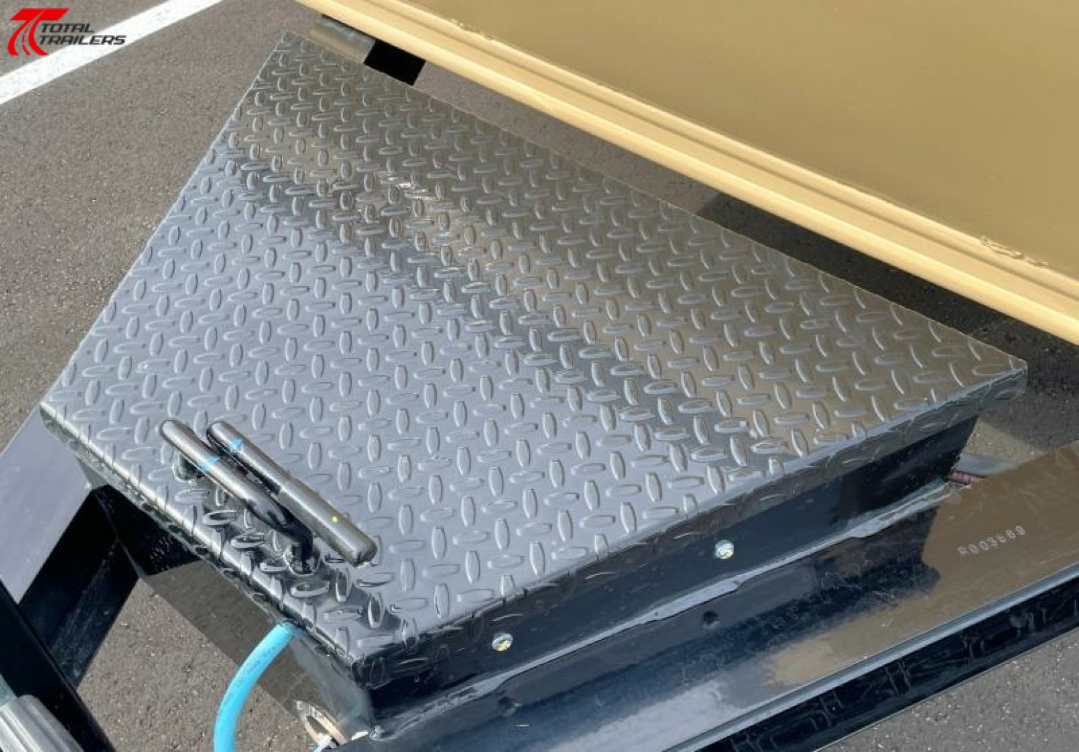 New Horizon Trailers 10' Dump Trailer 7630LB, 18" Sides, Tarp, Ramps, Spare Tire