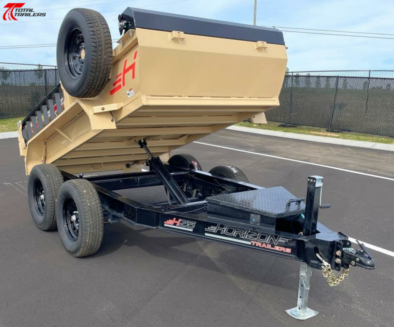 New Horizon Trailers 10' Dump Trailer 7630LB, 18" Sides, Tarp, Ramps, Spare Tire
