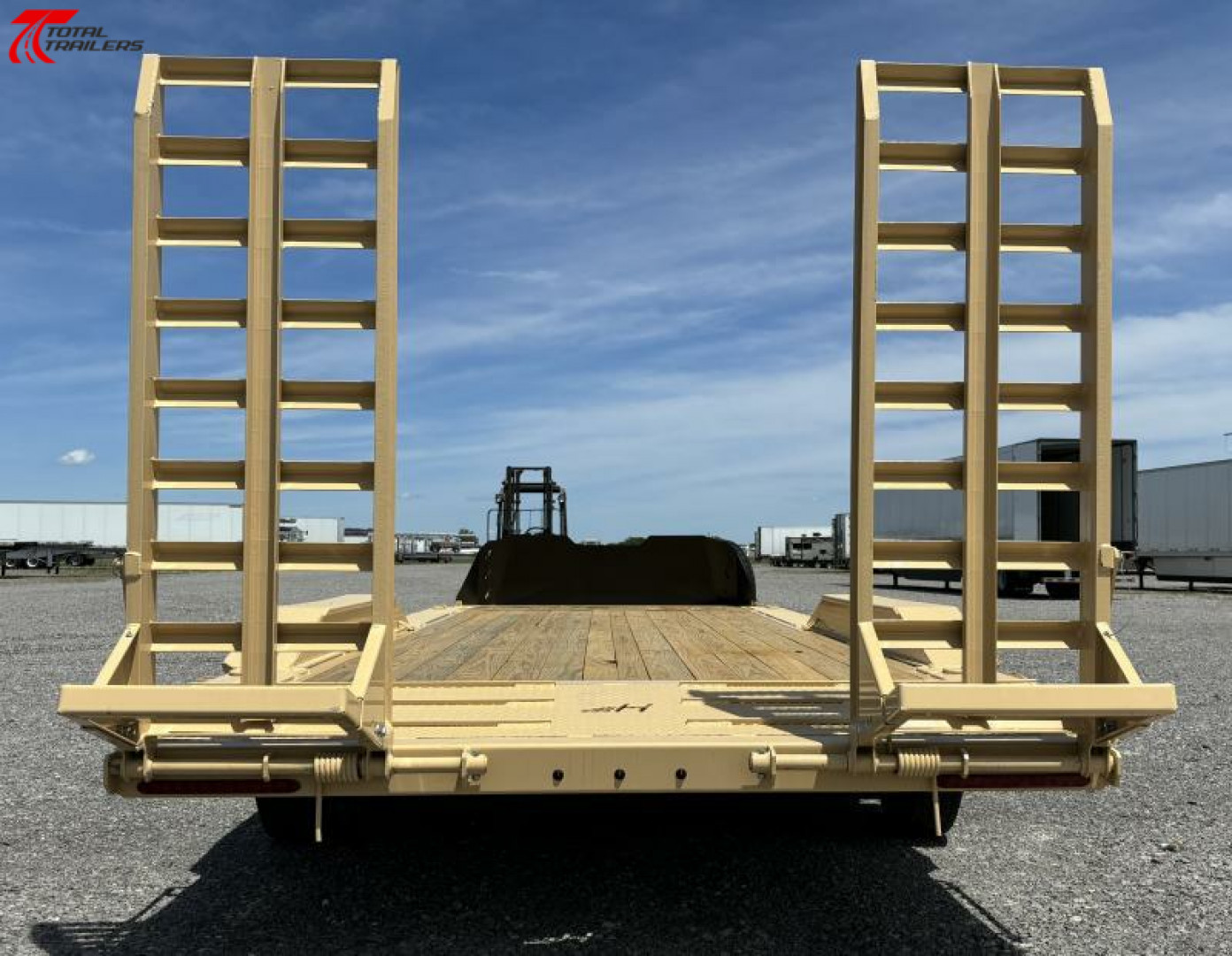 New Horizon Trailers 102" Wide 22' Long Equipment Trailer 15,260LB, 14 Ply, Drive Over Fenders