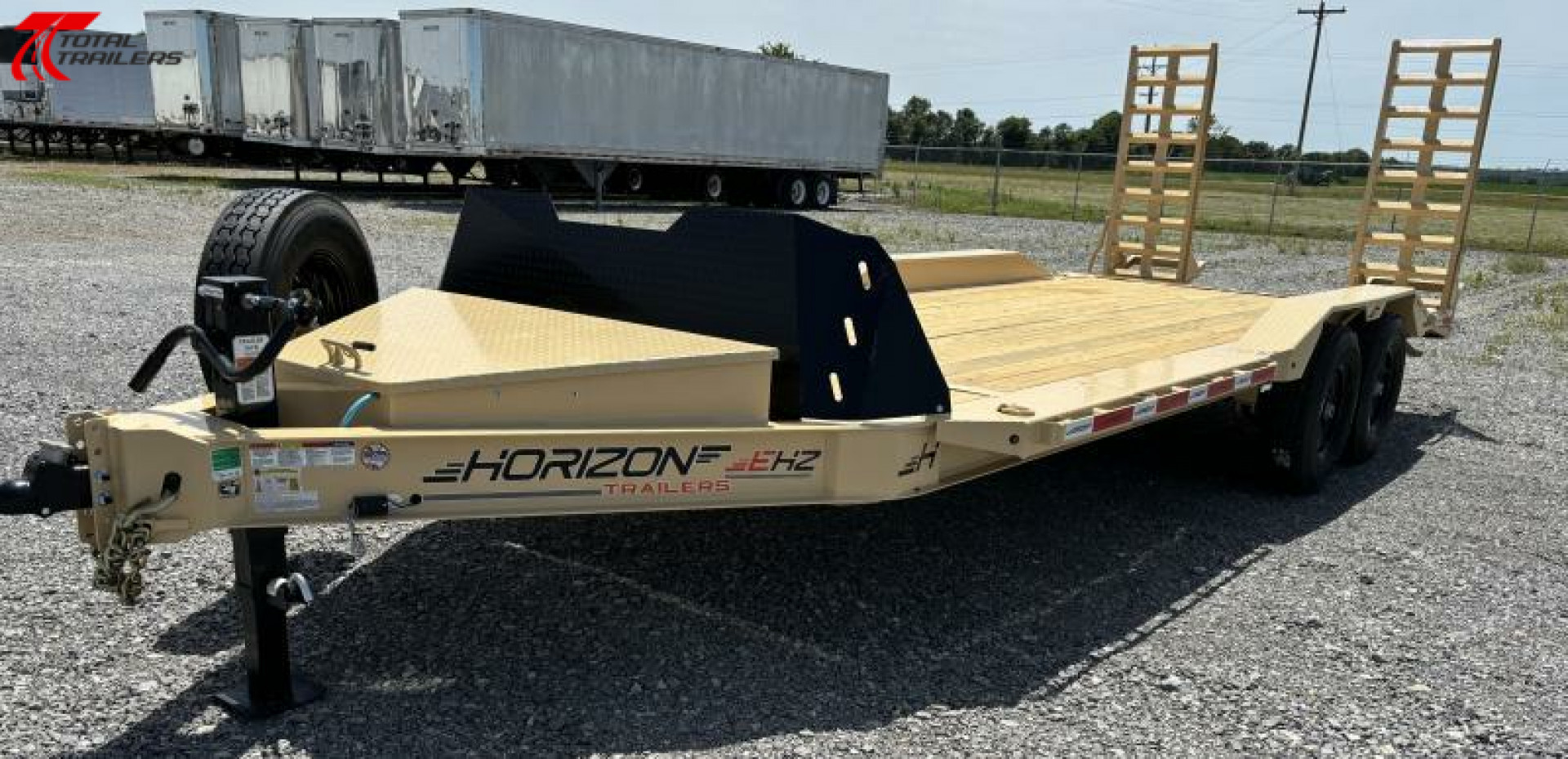New Horizon Trailers 102" Wide 22' Long Equipment Trailer 15,260LB, 14 Ply, Drive Over Fenders