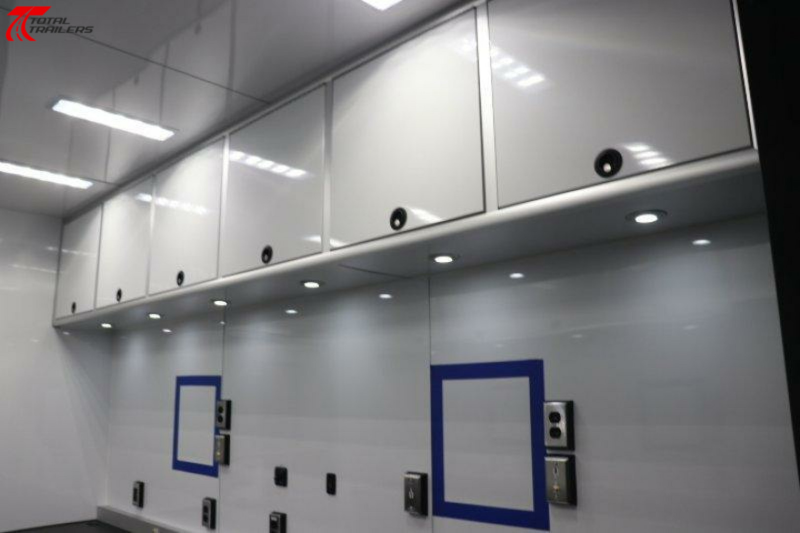 New 36' Gooseneck Command Trailer w/ Masts