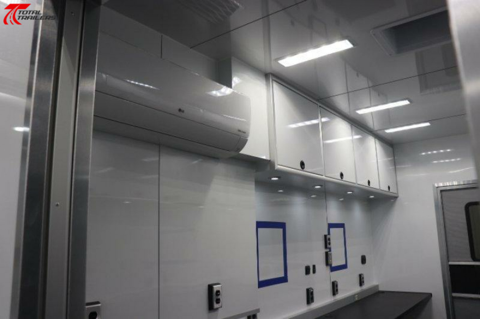 New 36' Gooseneck Command Trailer w/ Masts