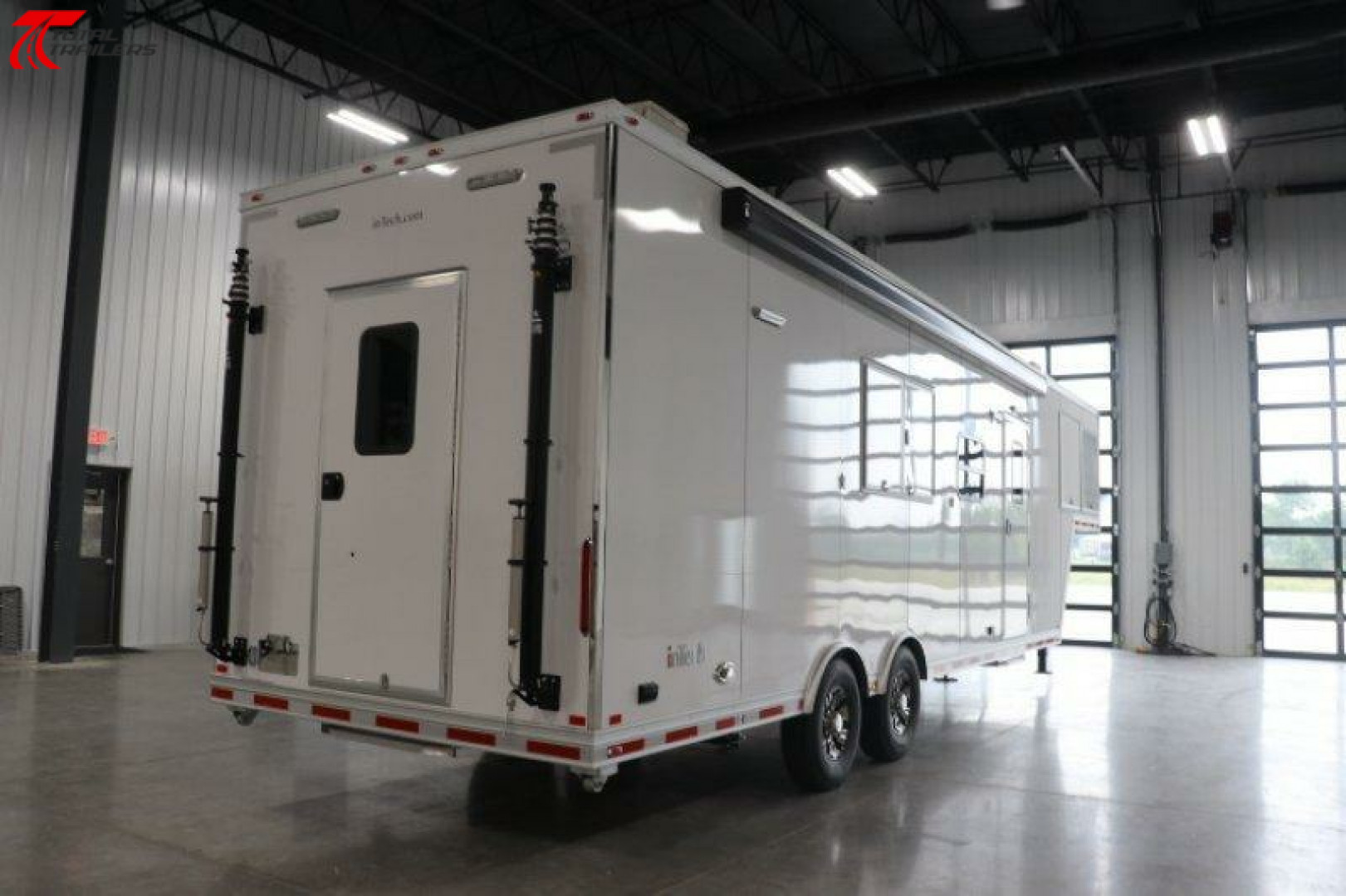 New 36' Gooseneck Command Trailer w/ Masts