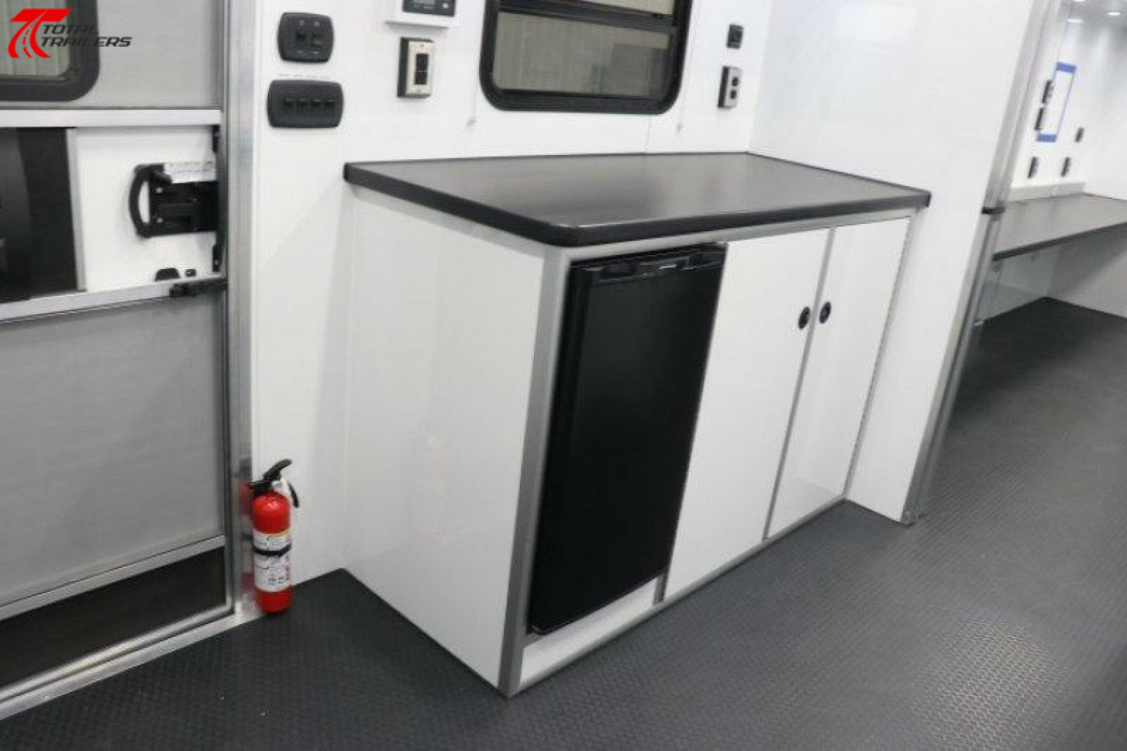 New 36' Gooseneck Command Trailer w/ Masts