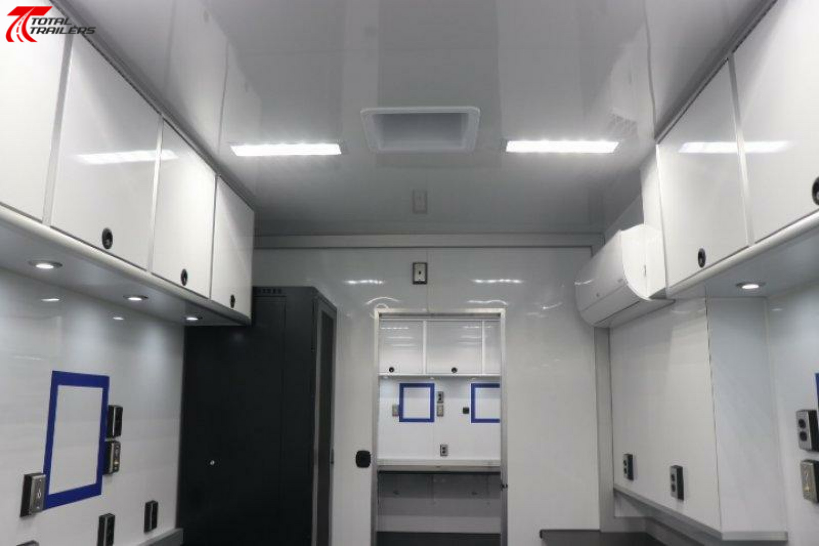 New 36' Gooseneck Command Trailer w/ Masts